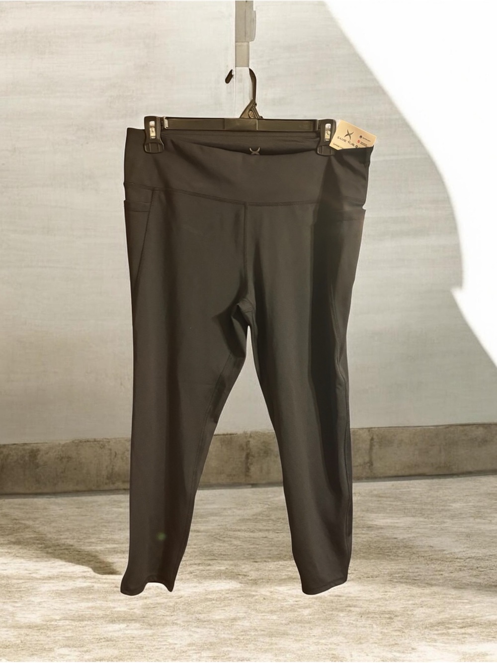 Game Time Women's Black Capri Leggings with Wide Waistband